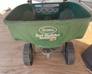 Scotts Turf Builder spreader