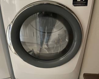 Electrolux Predictive Dryer = Front Load with Pedestal 