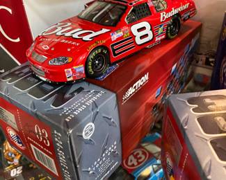 Dale Earnhardt, Jr.
2003 Action / Lionel ARC 1:24 CWC
#8 Bud Budweiser 2003 Chevy Monte Carlo - GM Dealers (8504)