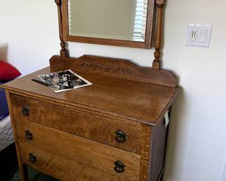 dresser with mirror