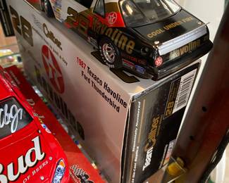 Davey Allison
2004 Team Caliber Owners 1:24 CWC
#28 Havoline 1987 ROTY Ford Thunderbird (#965 / 1500)