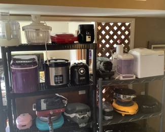 Air fryers, blenders, mixers, spinners, waffle makers, sandwich press and many more.