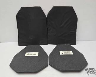 1678  2 Strike Face Armoured Plates  2 Trauma Pads