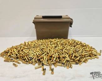 1546  NEW Over 400 Rounds Of Remington 22lr Ammo W Ammo Box