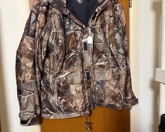 Large bushnell rain jacket