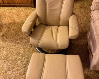Leather chair with ottoman