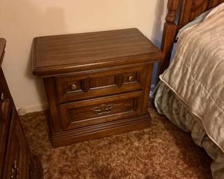 Night stand heavy wood that matches other bedroom pieces