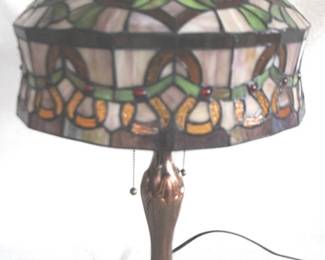 7155 - Stained Glass Lamp - 23.5" Tall You are buying a used as-is electric/electronic item. We do not guarantee all components are present, and if it is not expressly stated, it is untested.

