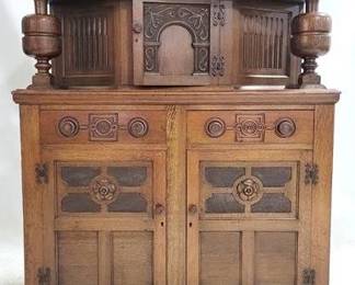 4011 - Original Finish Oak Carved Court Cupboard 57 x 64 x 19
