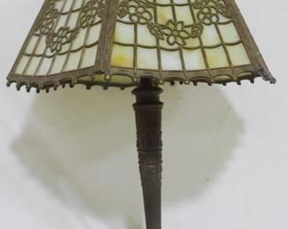 1457 - Miller Roses 6 Panel Slag Glass Lamp - 21" You are buying a used as-is electric/electronic item. We do not guarantee all components are present, and if it is not expressly stated, it is untested.
