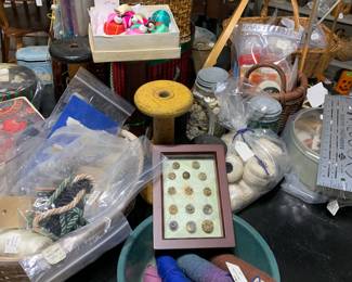 Sewing notions and buttons