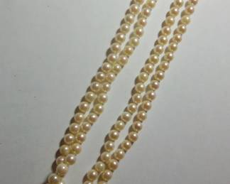 21" single stand of genuine pearls