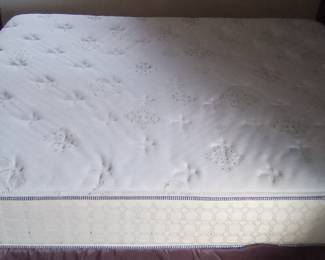4 Post OR Canopy bed with nightstand, dresser and mirror. QUEEN size mattress like new, no stains, by Serta Perfect Sleeper Essentials. FOR SALE NOW! CALL CHRIS AT 386-405-1867