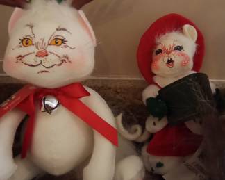 Annalee dolls / figurines