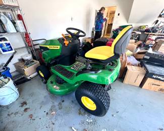 John Deere Mower-Clean!- $1900