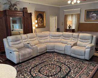 Haverty’s Reclining Power Sectional
(Like new but one seat is discolored - not sure if it can be cleaned)
$800