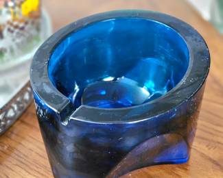 Large and heavy MCM ashtray 