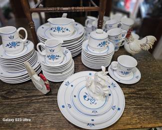 Large Noritake dish set