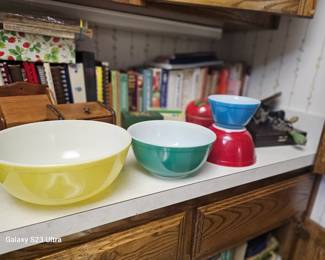 pristine set of vintage bowls