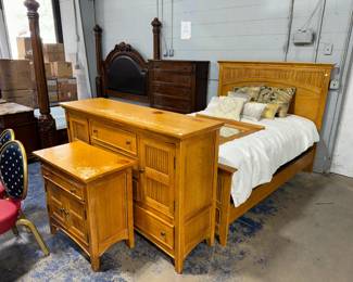 Queen Bedroom set Orlando 