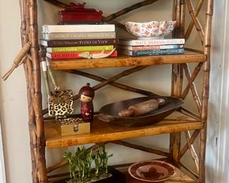 This etagere is amazing and solid 