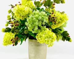 FAUX FLORAL ARRANGEMENT