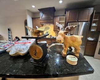 Antique scale
Moose