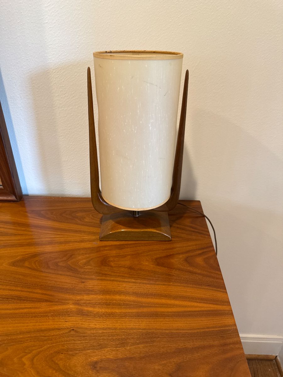 SUN Discounts Tanglewood Vtg MCM lamps ... starts on 1/10/2025