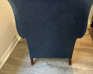 Blue leather Ethan Allen Recliner                            33"W 33"D 42"T