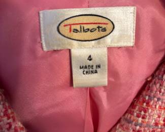 Ladies designer clothes size 0-4
Name brands $12 each piece