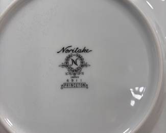 Noritake Princeton #6911.   89 pieces.        Service for 8 plus.  $450.00