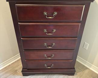Queen Sleigh Bed Bedroom set (Bed, dresser w mirror, Chest and 2 night stands(Not pictured))                   Chest: 33"W 18"D 48.25"T
