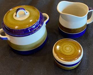 Von  Rorstrand "Elizabeth" pattern Swedish handpainted pottery by Marianne Westman.  They are part of a wonderful large set.