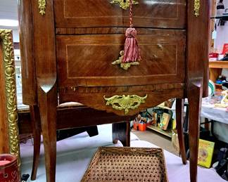 Antique French Louis XV style 2 drawer table