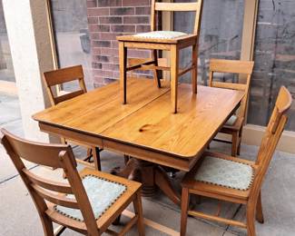 7 pcs. oak kitchen set