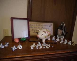 piggy banks, miniatures