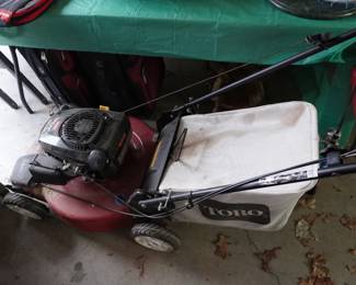 Toro power lawnmower