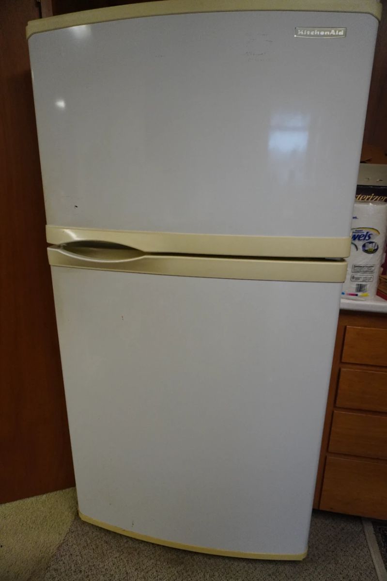 Refrigerator