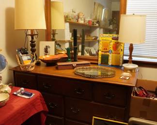 dresser with mirror
