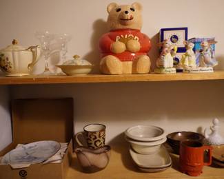 figurines, cookie jar