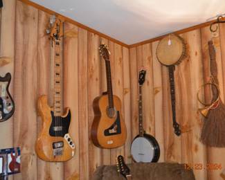 Electric guitars, banjos
