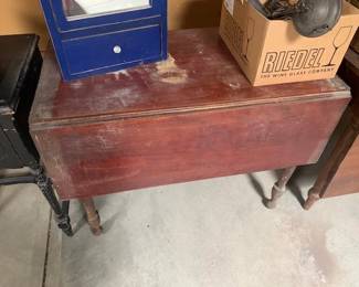 Another dropleaf table