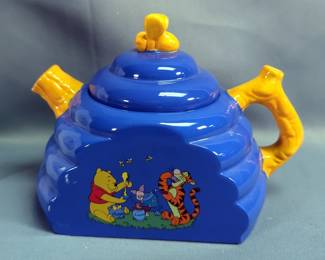 HH Disney's Winnie The Pooh Ceramic Tea Pot And Davids Tea The Perfect Tea Mug With Infuser And Lid, In Original Box