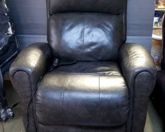 Southern Motion Leather Zero Gravity Power Reclining Chair, 45" x 37" x 33", Powers On 