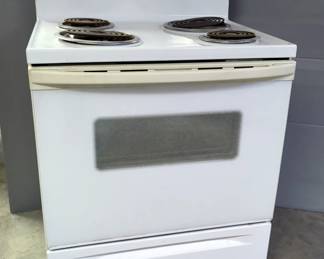 Estate By Whirlpool 4 Burner Electric Stove, Model TES325MQ, 47" x 30" x 27"