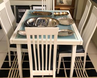 Calligaris Italy ivory lacquer table with refractory leaves & 6 chairs 