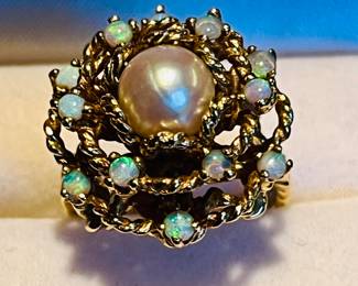 14k opal and pearl ring. 