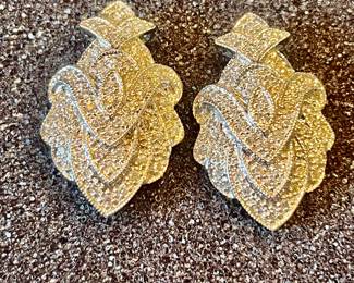 18k white gold diamond pave drop style earrings. 