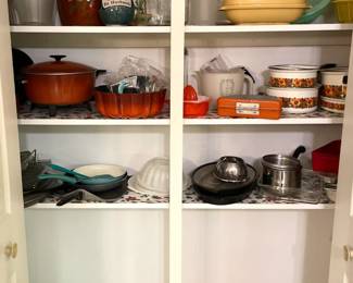 Cooking Pots/Pans, Plastic Ware & Cook Books