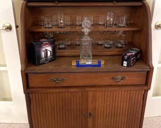 Lane Wooden Roll Top Bar